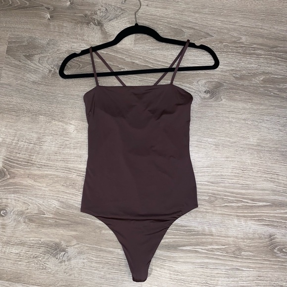 Aritzia Wilfred Naidoo Criss Cross Bodysuit - Picture 2 of 4